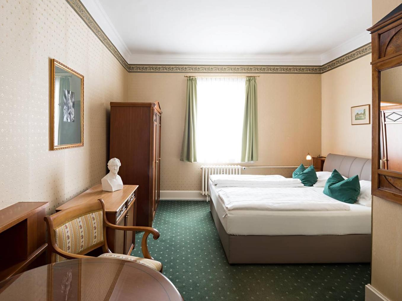 Amalienhof Und Hotel 3*